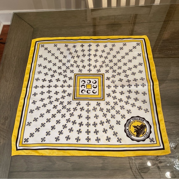 Vintage Cedar Crest College, Allentown PA Scarf, Bandana - Picture 15 of 16